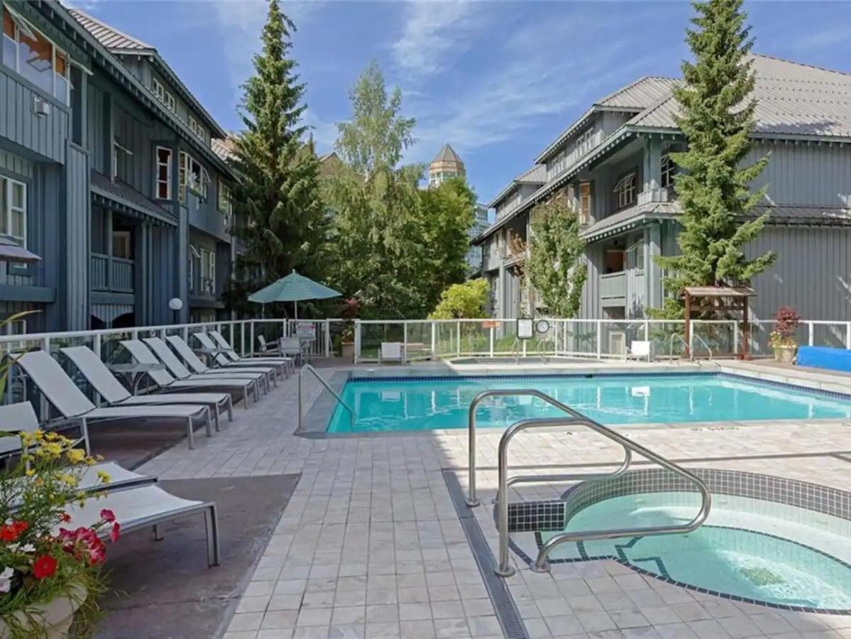 Stunning 2Br W Pool, Hot Tub Walk To Everything! Whistler Exterior foto