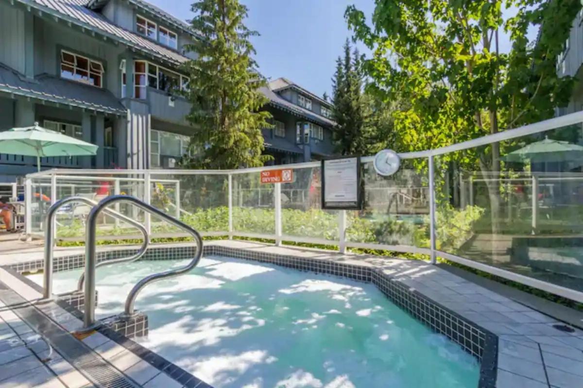 Stunning 2Br W Pool, Hot Tub Walk To Everything! Whistler Exterior foto