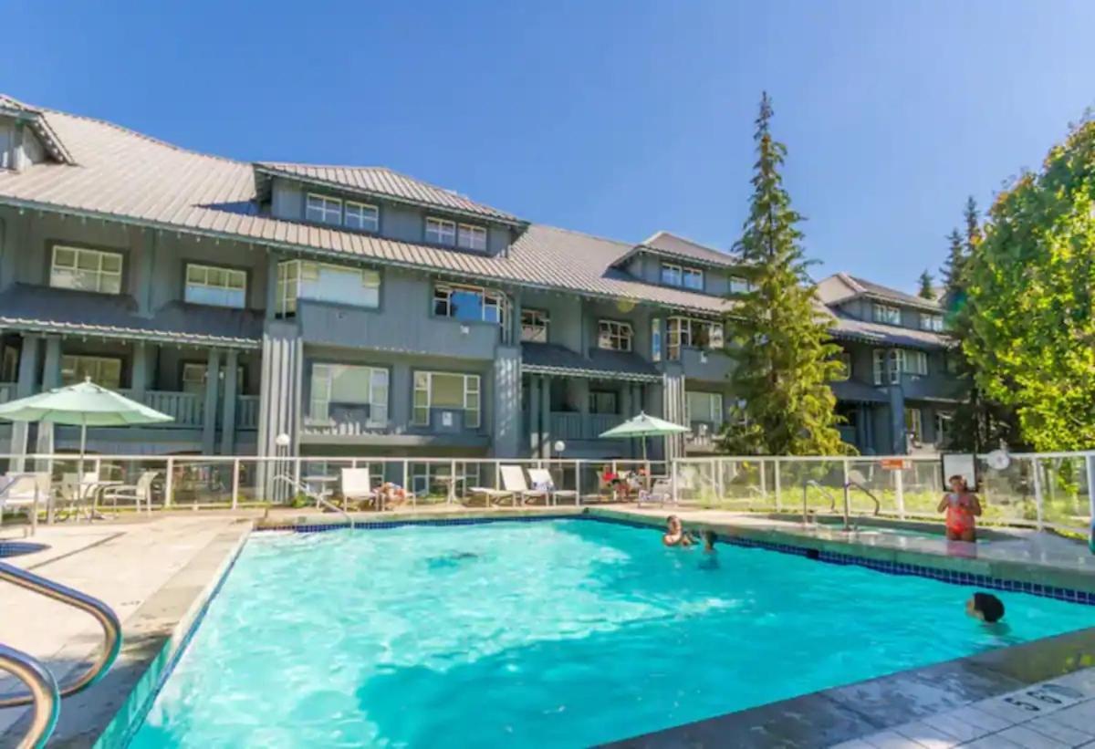 Stunning 2Br W Pool, Hot Tub Walk To Everything! Whistler Exterior foto